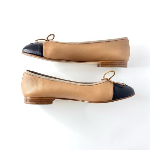 Chanel CC Logo Beige Black Leather Bow Embellished Ballet Flats 36.5 - Picture 5 of 11